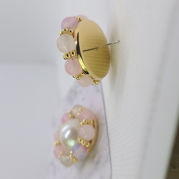 Elegant Fuax Pearl and Pink Beaded flower Earrings vintage style - Picture 12 of 17